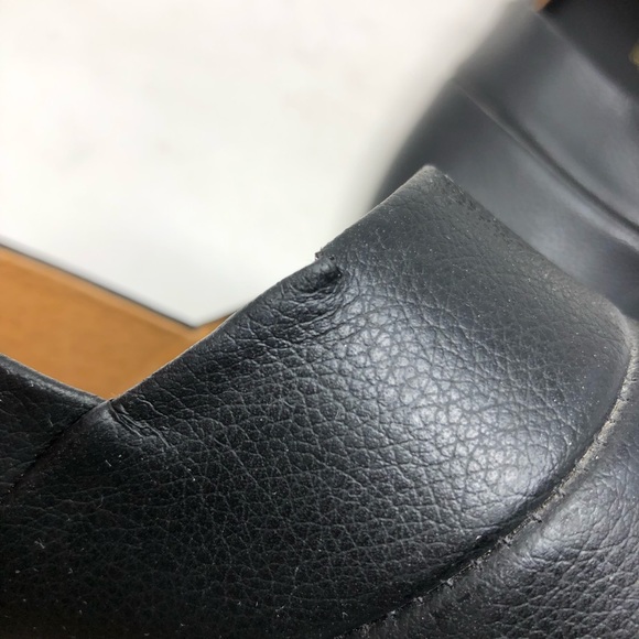 Vermont County Store Classic Men’s Leather Slippers - Picture 6 of 12